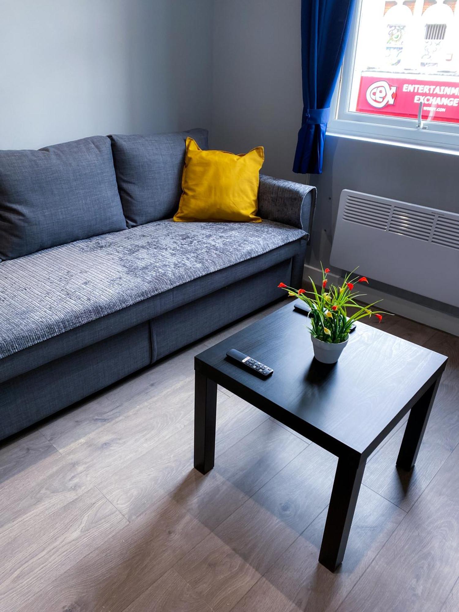 Modern 1 Bedroom Flat In Wood Green London Ngoại thất bức ảnh